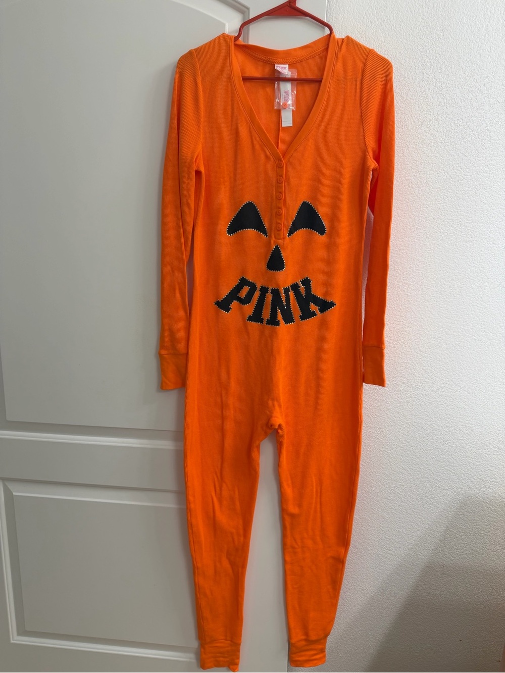 Pink by Victoria’s Secret Halloween 2026 - Picture 2 of 4